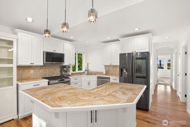 1508 208th Avenue NE, Sammamish, WA 98074