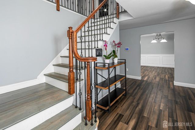 12 Eric Lane, East Brunswick, NJ 08816