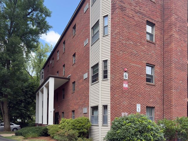 16 Winter St 21B, Waltham, MA 02451