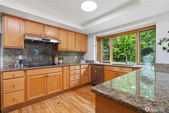 5617 134th Ave SE, Bellevue, WA 98006