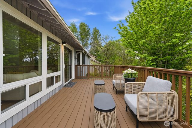 5617 134th Ave SE, Bellevue, WA 98006