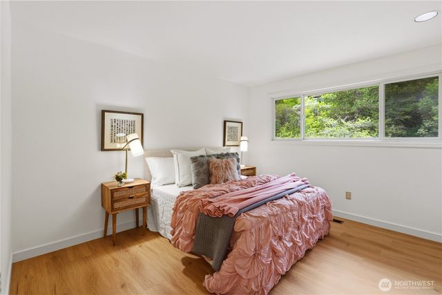 5617 134th Ave SE, Bellevue, WA 98006