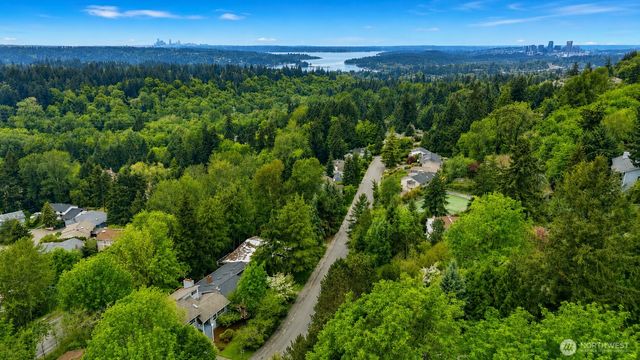 5617 134th Ave SE, Bellevue, WA 98006