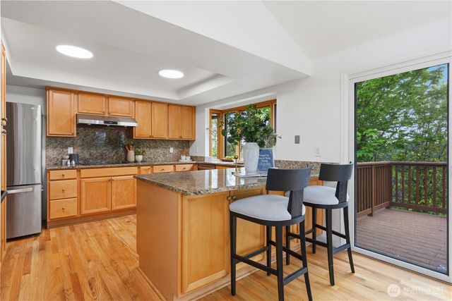 5617 134th Ave SE, Bellevue, WA 98006