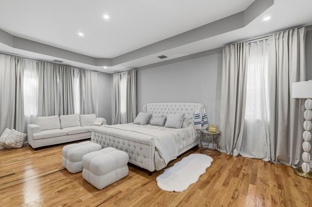 270 Brayton Rd, Tiverton, RI 02878