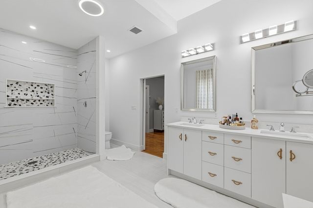 270 Brayton Rd, Tiverton, RI 02878