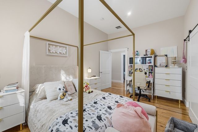 270 Brayton Rd, Tiverton, RI 02878