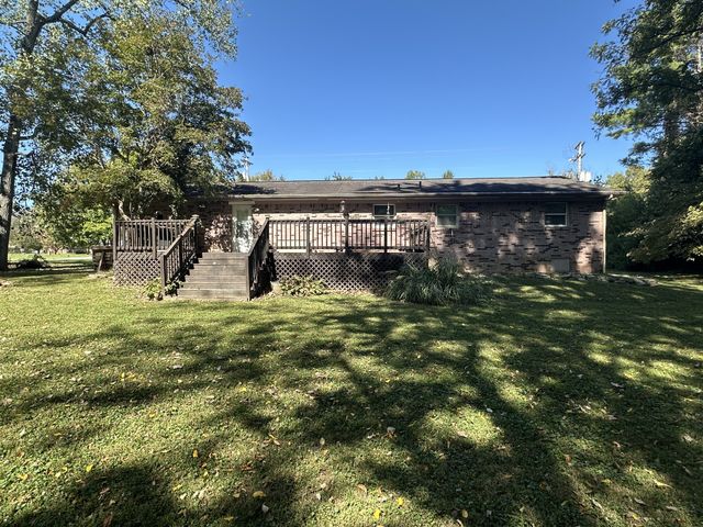 303 Millbrooke Dr, Hopkinsville, KY 42240