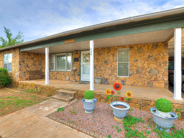 404 Kimberly Road, Tecumseh, OK 74873