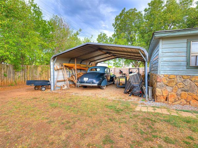 404 Kimberly Road, Tecumseh, OK 74873