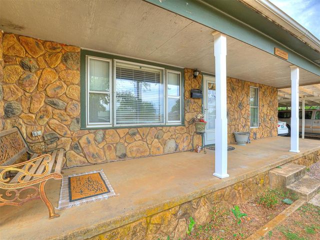 404 Kimberly Road, Tecumseh, OK 74873