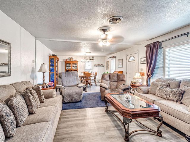 404 Kimberly Road, Tecumseh, OK 74873