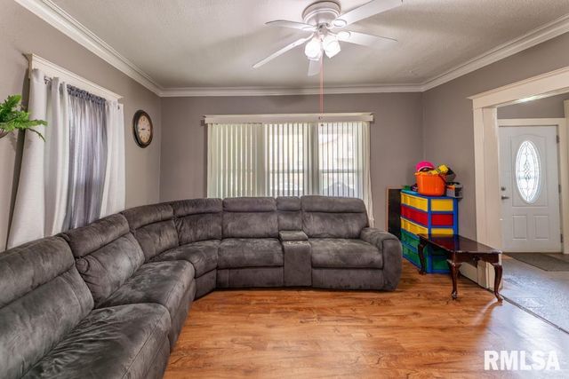 1805 W FREDONIA Avenue, Peoria, IL 61606