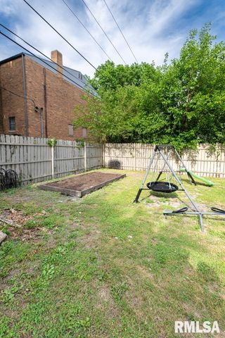 1805 W FREDONIA Avenue, Peoria, IL 61606