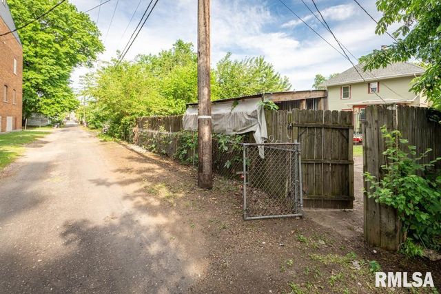 1805 W FREDONIA Avenue, Peoria, IL 61606
