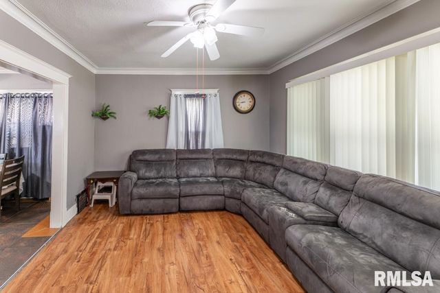 1805 W FREDONIA Avenue, Peoria, IL 61606