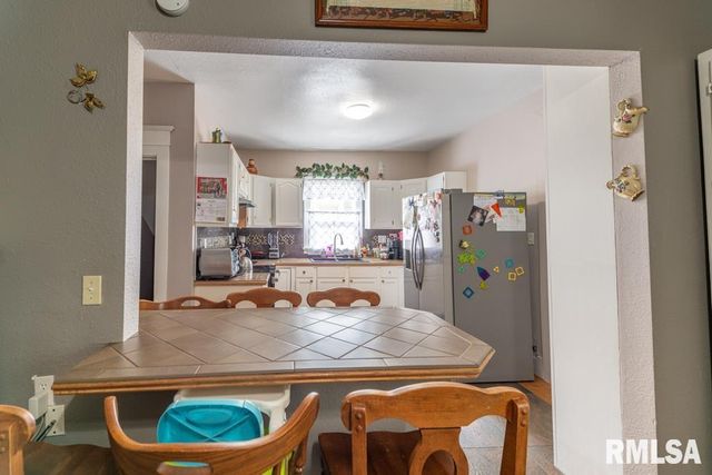 1805 W FREDONIA Avenue, Peoria, IL 61606