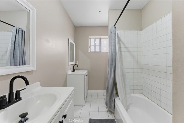 3542 Hillview Place, Los Angeles, CA 90032
