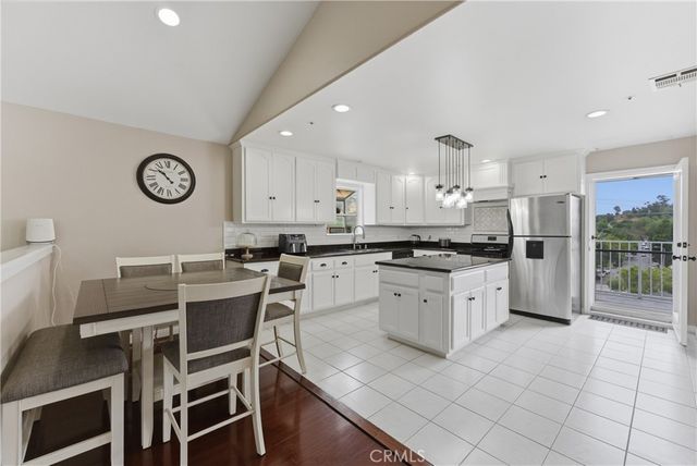 3542 Hillview Place, Los Angeles, CA 90032