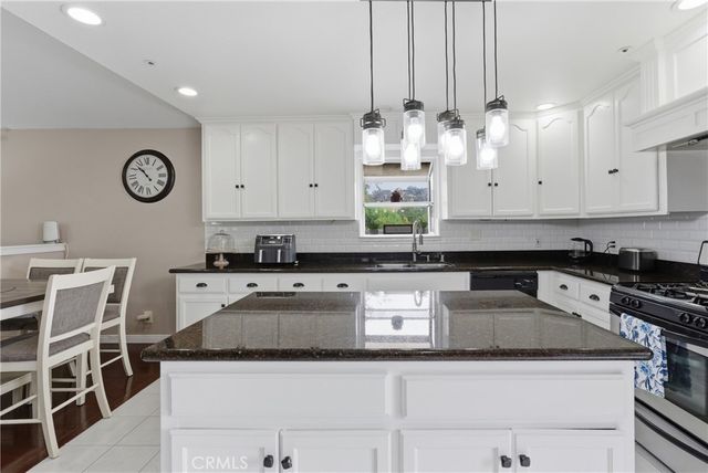 3542 Hillview Place, Los Angeles, CA 90032