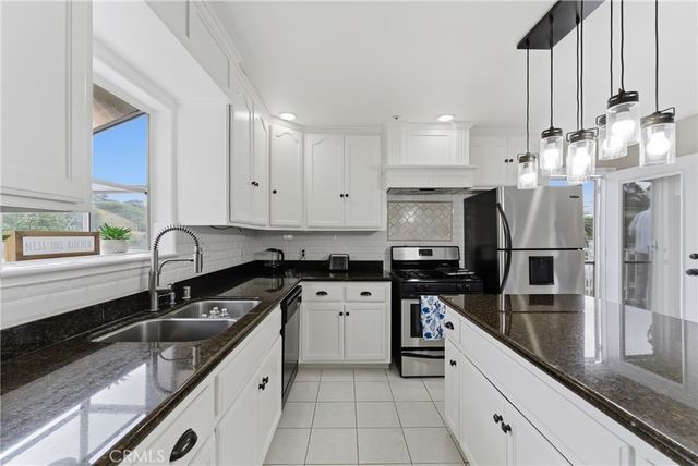3542 Hillview Place, Los Angeles, CA 90032