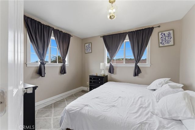 3542 Hillview Place, Los Angeles, CA 90032