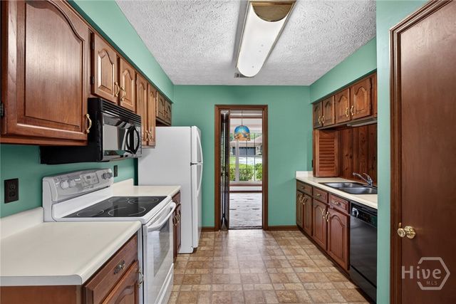 930 Mill Drive, Savannah, GA 31419