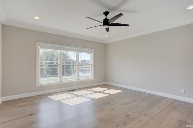 8633 Crenshaw Drive, Newburgh, IN 47630