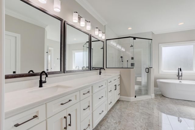 8633 Crenshaw Drive, Newburgh, IN 47630