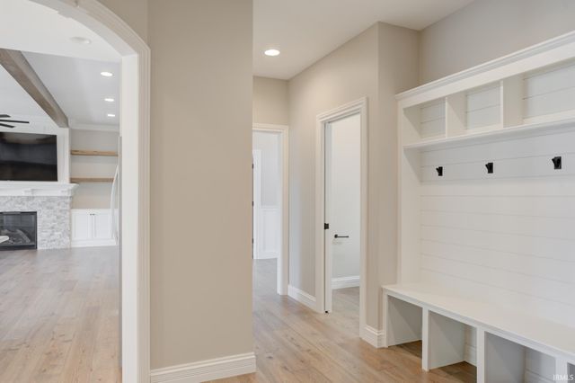 8633 Crenshaw Drive, Newburgh, IN 47630