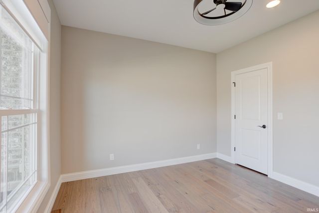 8633 Crenshaw Drive, Newburgh, IN 47630