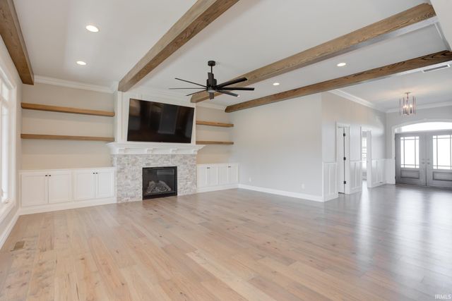 8633 Crenshaw Drive, Newburgh, IN 47630