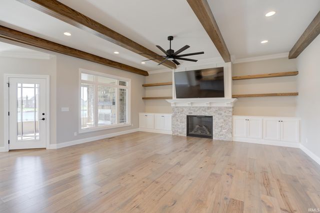 8633 Crenshaw Drive, Newburgh, IN 47630