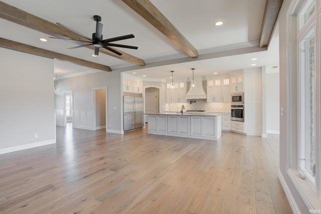 8633 Crenshaw Drive, Newburgh, IN 47630