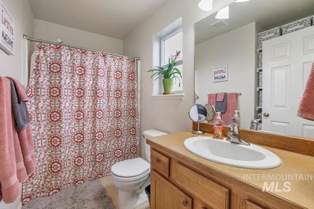 1567 Dana St., Twin Falls, ID 83301