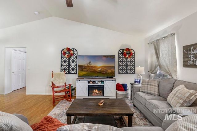 1567 Dana St., Twin Falls, ID 83301