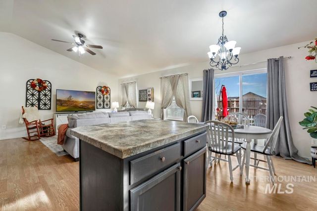 1567 Dana St., Twin Falls, ID 83301