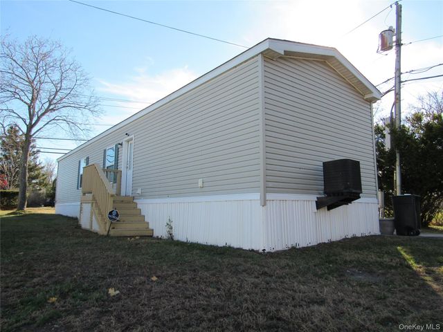 1964-109 River Road, Calverton, NY 11933