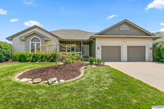 13705 Tregaron Drive, Bellevue, NE 68123