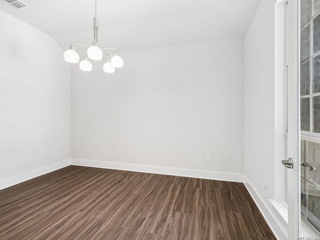 104 Allin Oaks, Universal City, TX 78148