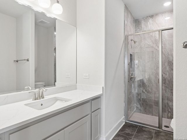 104 Allin Oaks, Universal City, TX 78148