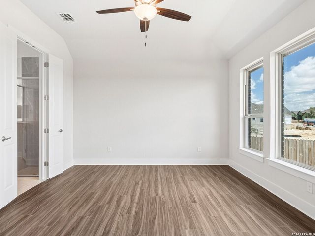 104 Allin Oaks, Universal City, TX 78148