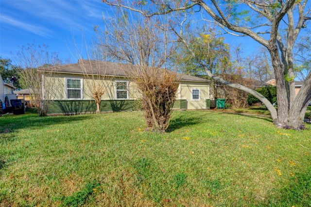 9506 Sierra Drive, Houston, TX 77051