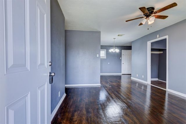 9506 Sierra Drive, Houston, TX 77051