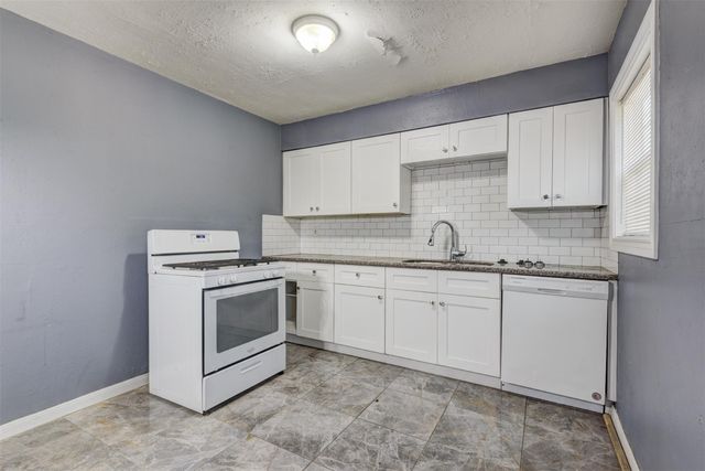 9506 Sierra Drive, Houston, TX 77051