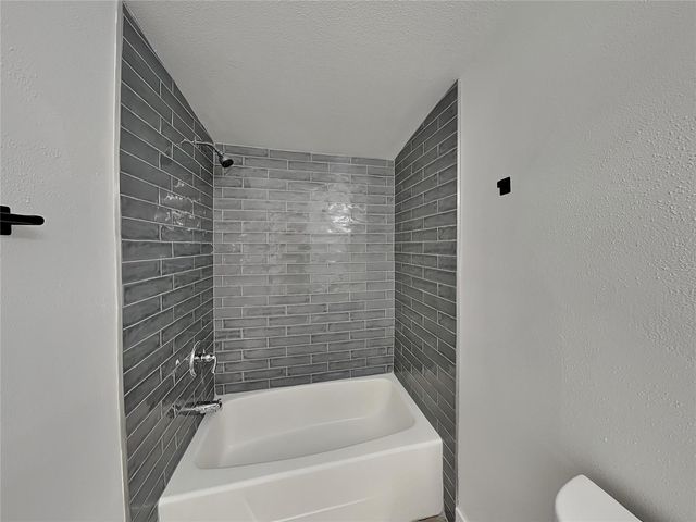 38233 DEERWOODS DRIVE, Eustis, FL 32736