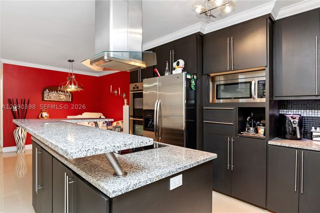 8400 W Sample Rd 206, Coral Springs, FL 33065