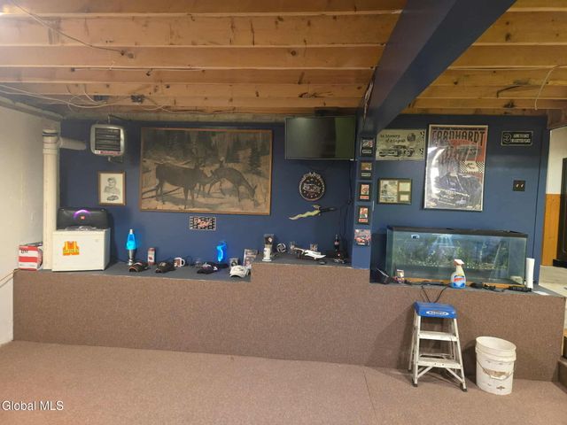 24 N Shore Road, Edinburg, NY 12134