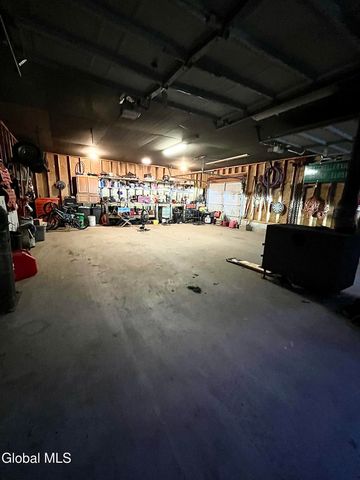 24 N Shore Road, Edinburg, NY 12134