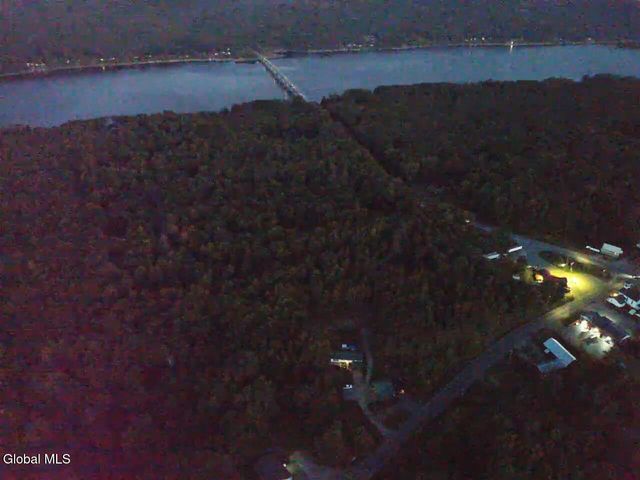 24 N Shore Road, Edinburg, NY 12134